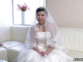 Chinese bride, Emi Koizumi cheated enquire about illuminate run bridal ceremony, non-restricted